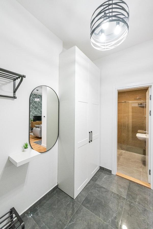 Vertigo One Bedroom Apartment-Free Private Parking Novi Sad Eksteriør bilde