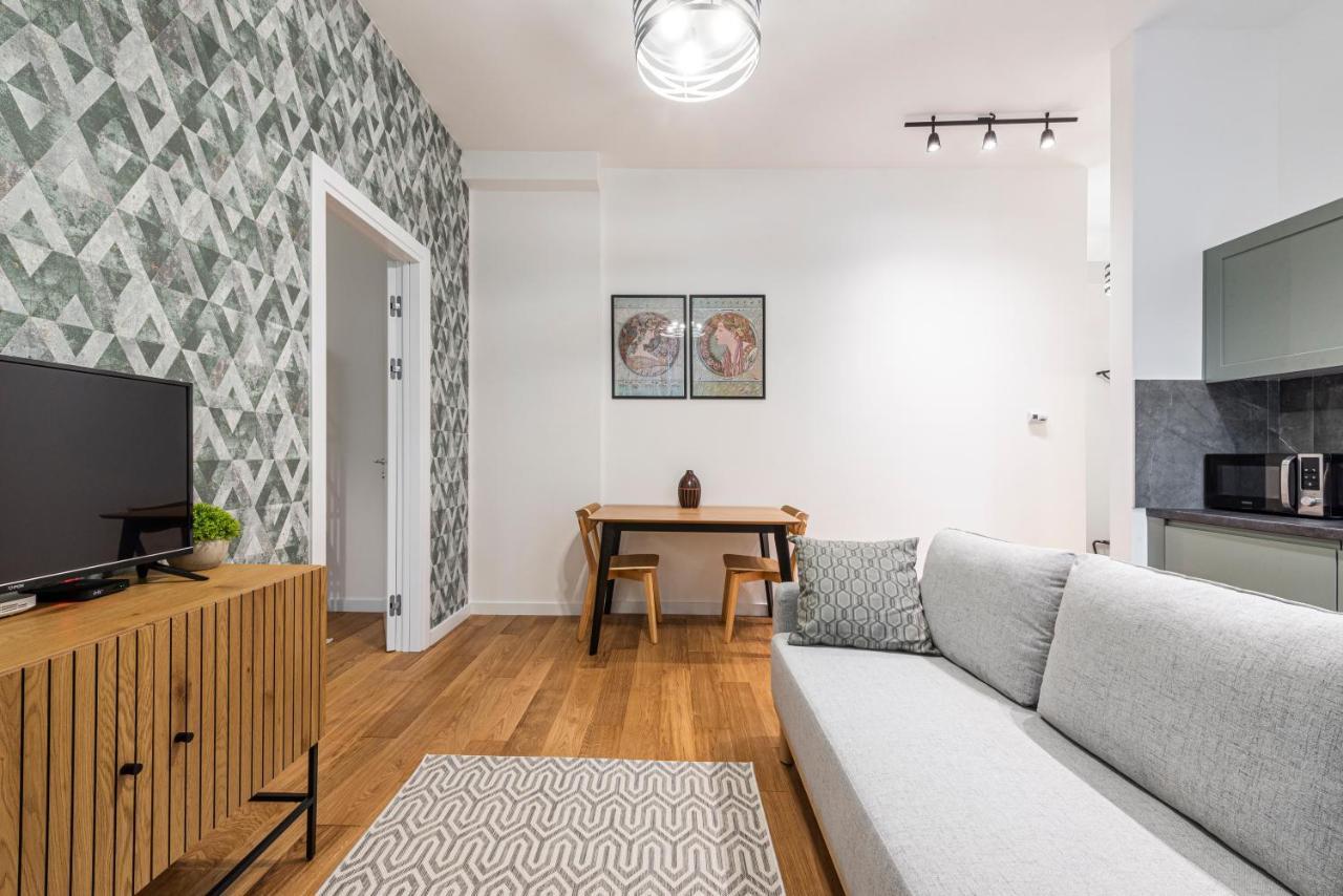 Vertigo One Bedroom Apartment-Free Private Parking Novi Sad Eksteriør bilde