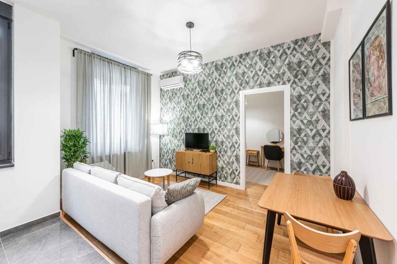 Vertigo One Bedroom Apartment-Free Private Parking Novi Sad Eksteriør bilde