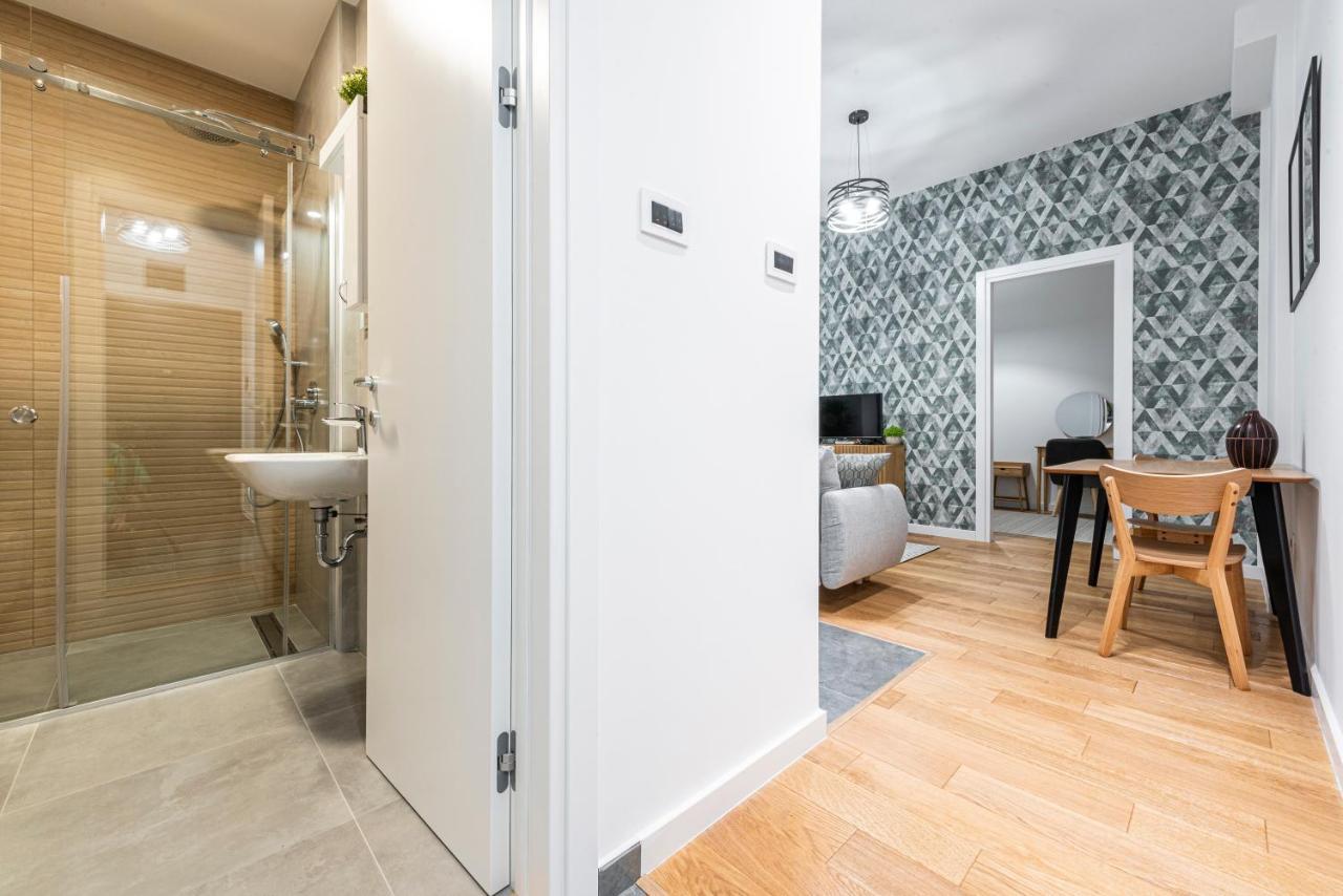 Vertigo One Bedroom Apartment-Free Private Parking Novi Sad Eksteriør bilde