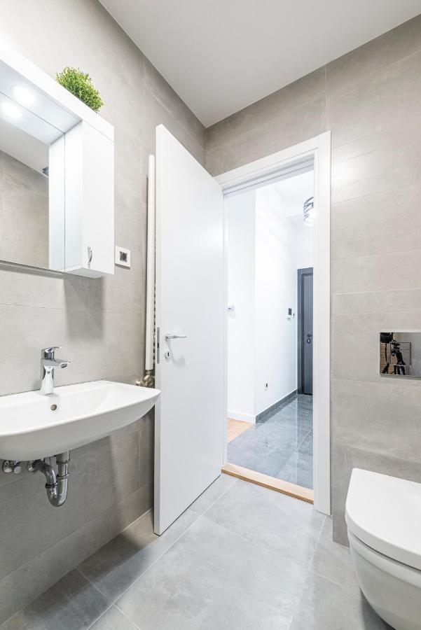 Vertigo One Bedroom Apartment-Free Private Parking Novi Sad Eksteriør bilde